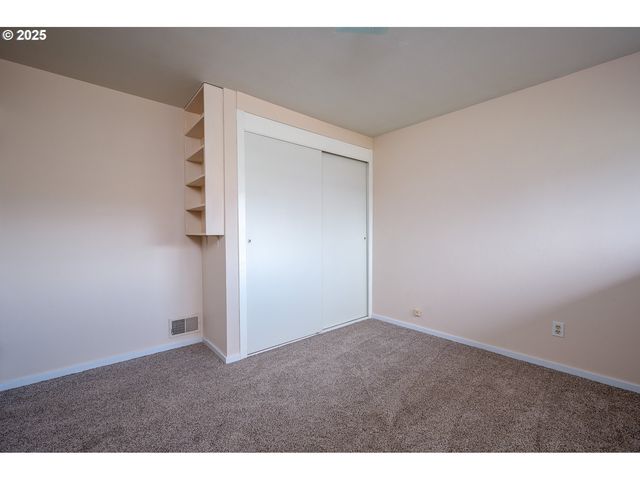 13020 Ne SAN RAFAEL St, Portland, OR 97230