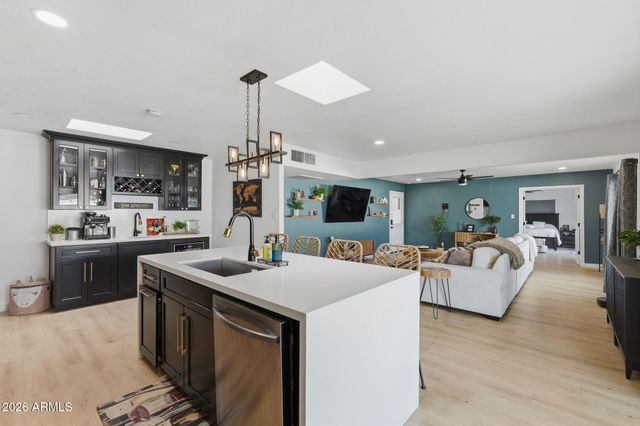 8516 E LEWIS Avenue, Scottsdale, AZ 85257