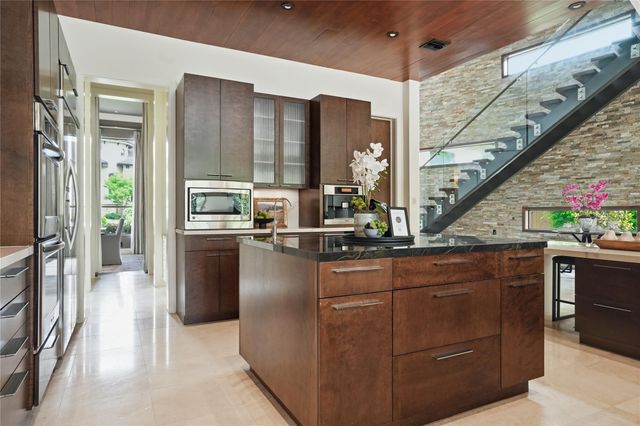 309 Glenwood Drive, Houston, TX 77007