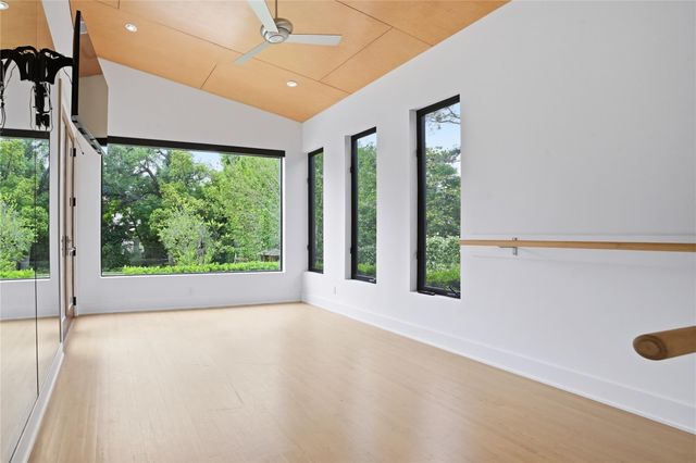 309 Glenwood Drive, Houston, TX 77007
