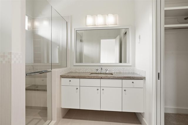 309 Glenwood Drive, Houston, TX 77007