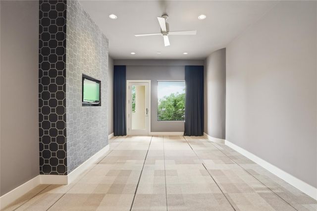 309 Glenwood Drive, Houston, TX 77007