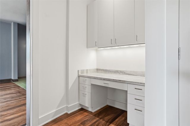 309 Glenwood Drive, Houston, TX 77007