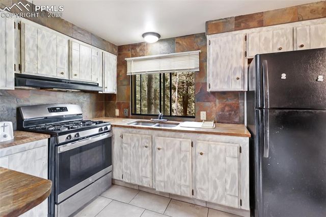410 Rangeview Road, Divide, CO 80814