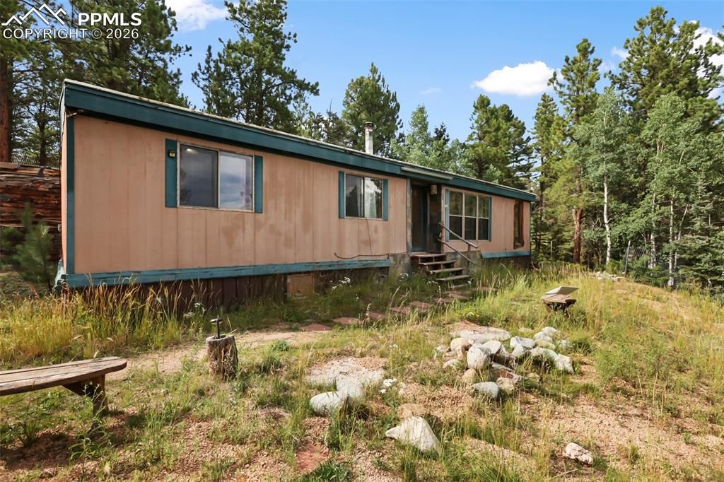 Image 1 of property listing at 410 Rangeview Road, Divide, CO 80814