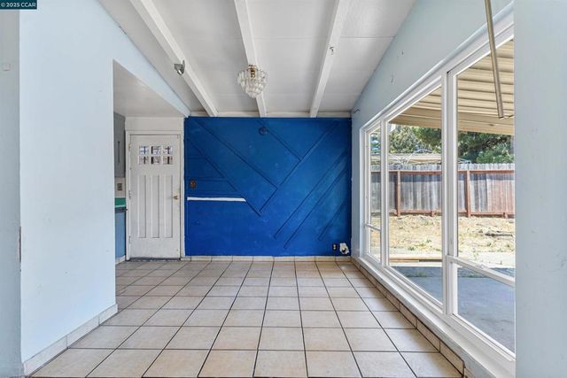 2030 Espanola Dr, San Pablo, CA 94806