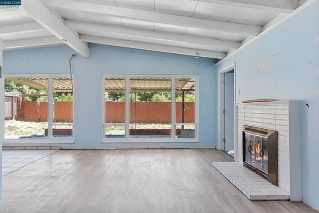 2030 Espanola Dr, San Pablo, CA 94806