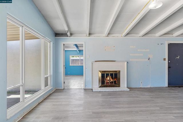 2030 Espanola Dr, San Pablo, CA 94806