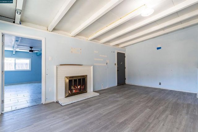 2030 Espanola Dr, San Pablo, CA 94806