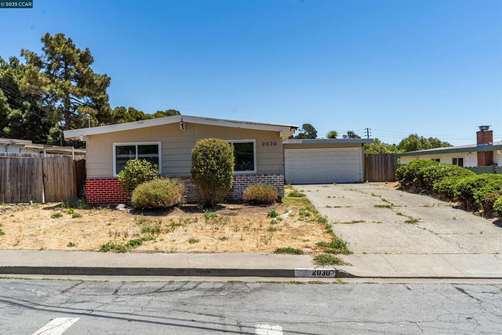 2030 Espanola Dr, San Pablo, CA 94806