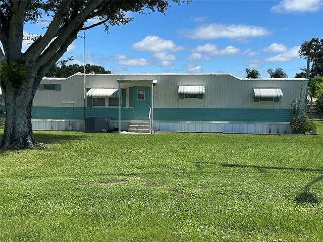 1379 Chobee Street, Okeechobee, FL 34974