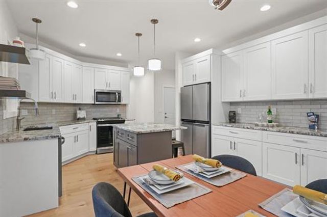 117 Ashberry Lane, Stoughton, WI 53558