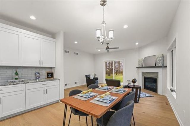 117 Ashberry Lane, Stoughton, WI 53558