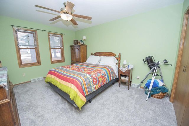 400 SOO MARIE AVENUE, Stevens Point, WI 54481