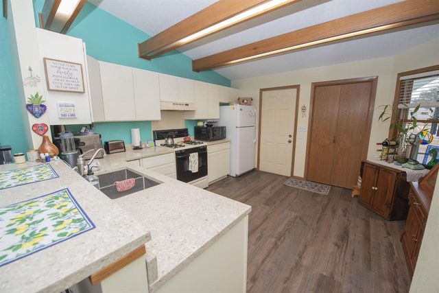 400 SOO MARIE AVENUE, Stevens Point, WI 54481