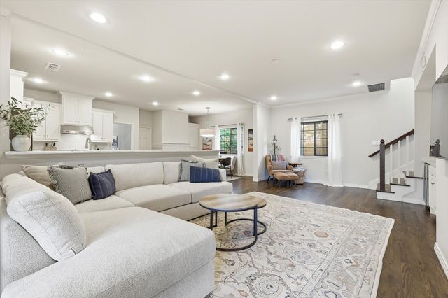 6631 Sunnyland Lane, Dallas, TX 75214