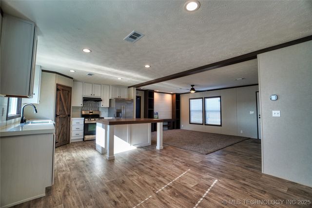 6547 Gentle Wake Way, Madill, OK 73439