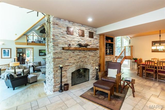 4218 White Oak Drive, High Ridge, MO 63049