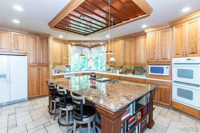 4218 White Oak Drive, High Ridge, MO 63049