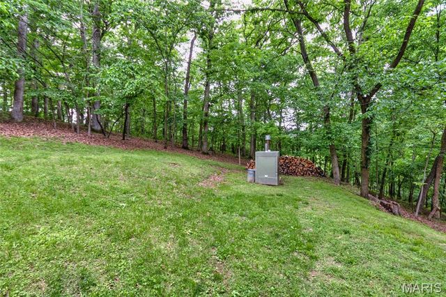 4218 White Oak Drive, High Ridge, MO 63049