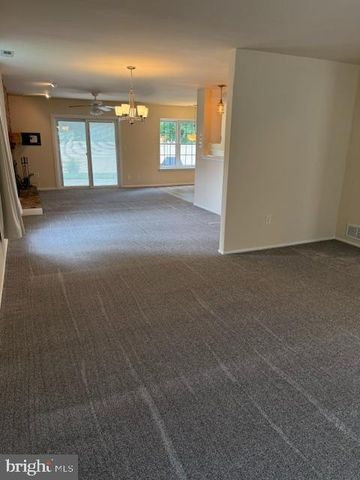 4 MARIGOLD CT, Mount Laurel, NJ 08054