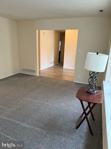 4 MARIGOLD CT, Mount Laurel, NJ 08054