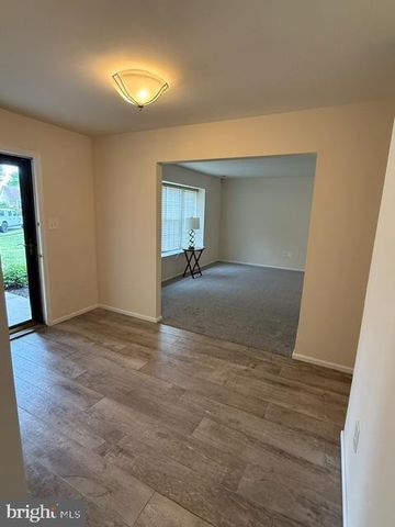 4 MARIGOLD CT, Mount Laurel, NJ 08054