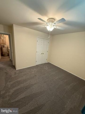 4 MARIGOLD CT, Mount Laurel, NJ 08054