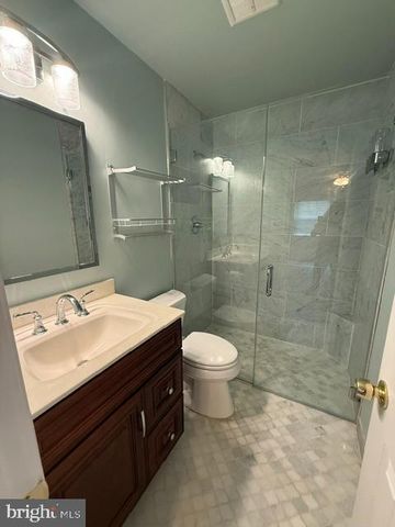 4 MARIGOLD CT, Mount Laurel, NJ 08054