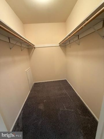 4 MARIGOLD CT, Mount Laurel, NJ 08054