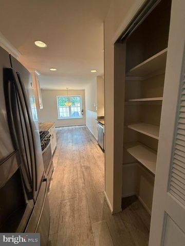 4 MARIGOLD CT, Mount Laurel, NJ 08054