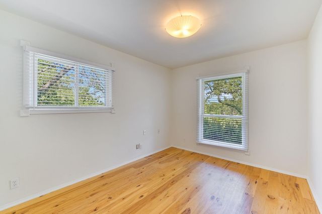 9004 LA FAUNA PATH, Austin, TX 78737