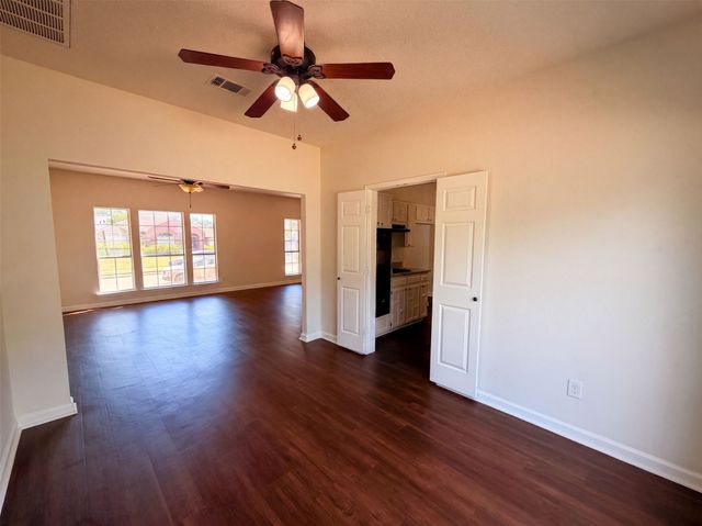 2405 Waterloo Lane, Mesquite, TX 75181