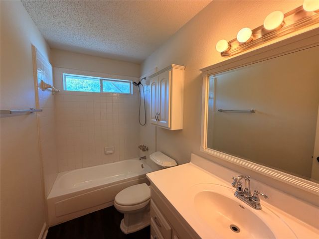 2405 Waterloo Lane, Mesquite, TX 75181