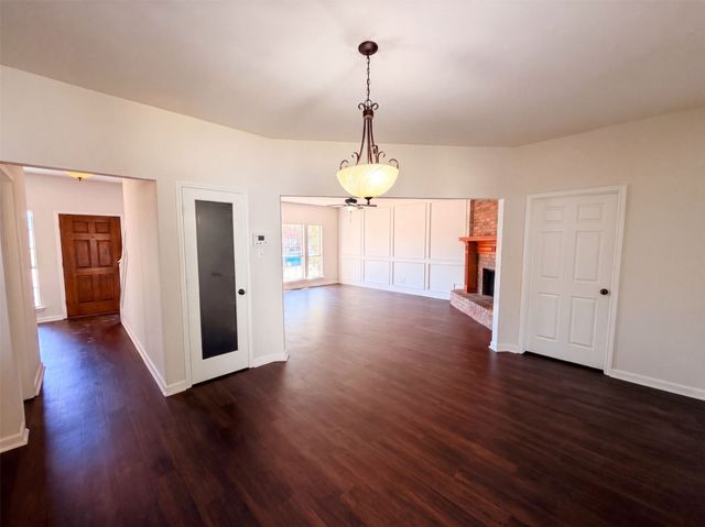 2405 Waterloo Lane, Mesquite, TX 75181