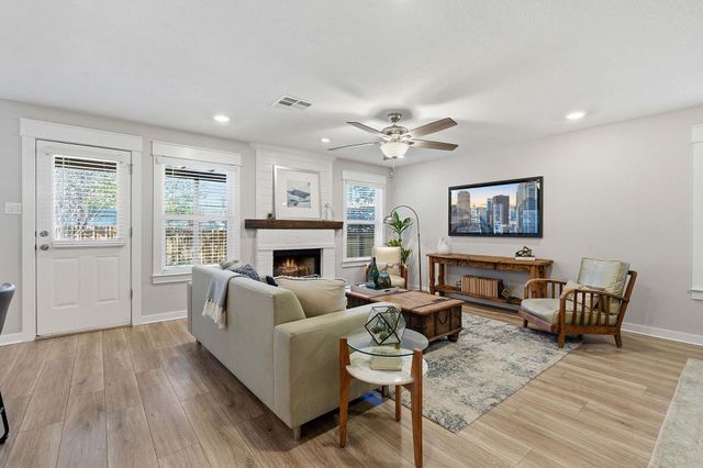 1905 Woodland DR, Cedar Park, TX 78613