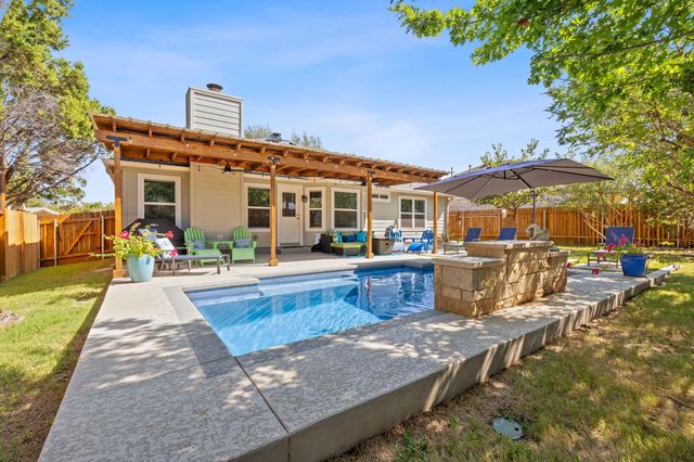 1905 Woodland DR, Cedar Park, TX 78613