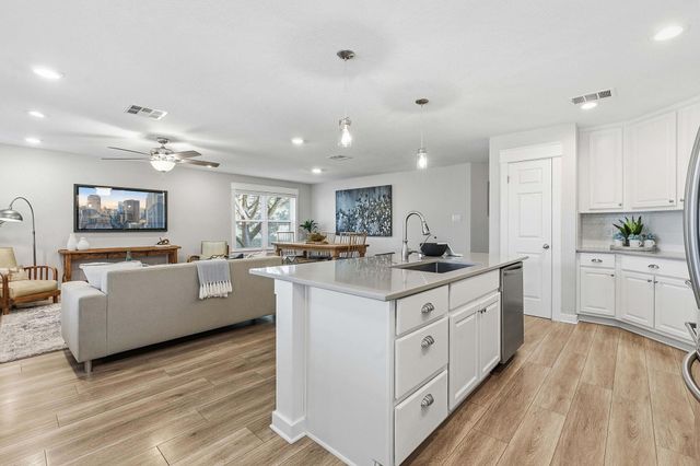 1905 Woodland DR, Cedar Park, TX 78613