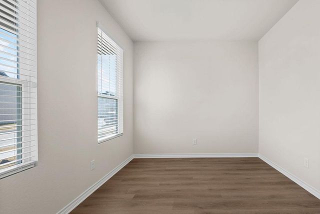 108 Woodrow LN, Liberty Hill, TX 78642