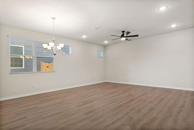 108 Woodrow LN, Liberty Hill, TX 78642