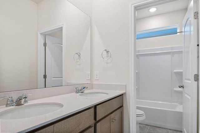 108 Woodrow LN, Liberty Hill, TX 78642