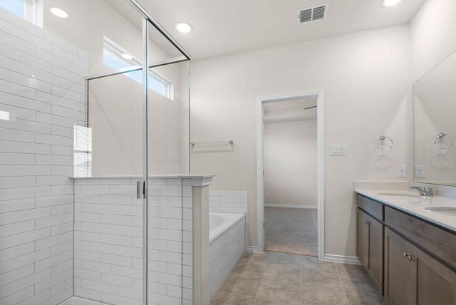 108 Woodrow LN, Liberty Hill, TX 78642