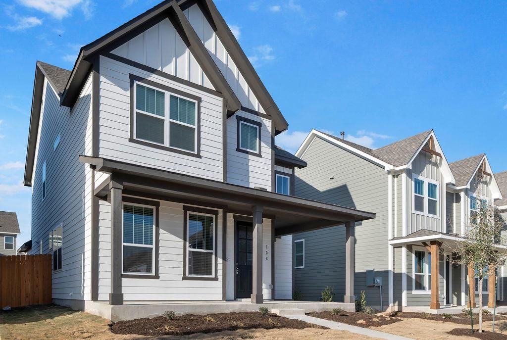 108 Woodrow LN, Liberty Hill, TX 78642