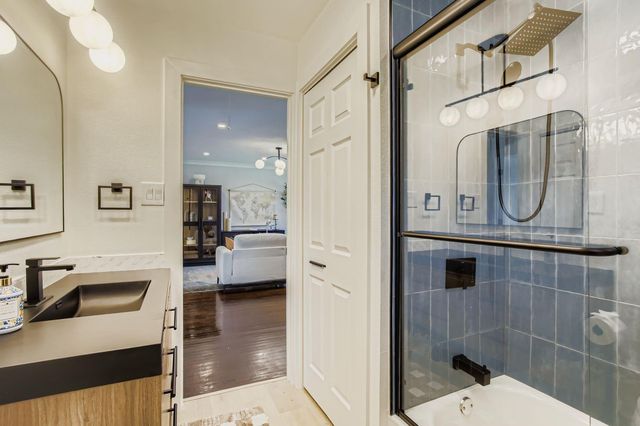 4005 Maury Street, Houston, TX 77009