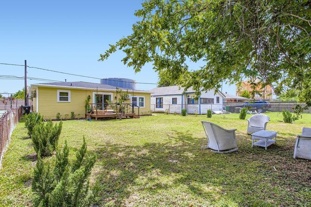 4005 Maury Street, Houston, TX 77009