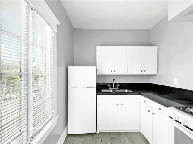 463 W 6th, Long Beach, CA 90802