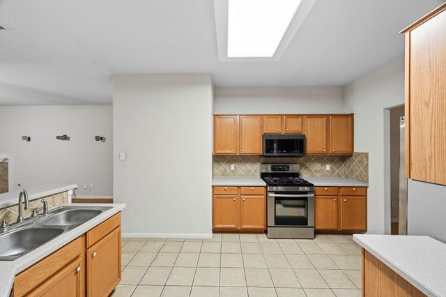 2702 Youpon Lake Court, Houston, TX 77084