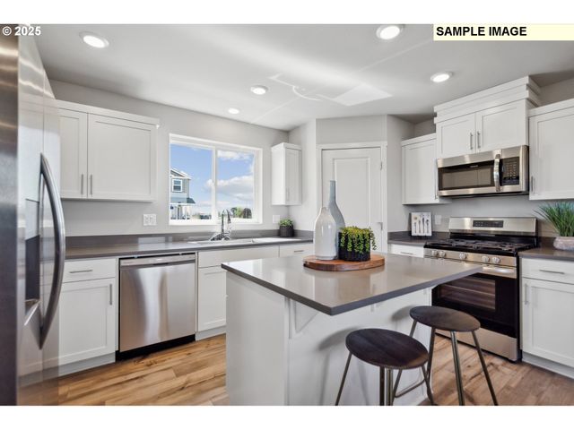 630 Merriott Lane, Woodburn, OR 97071