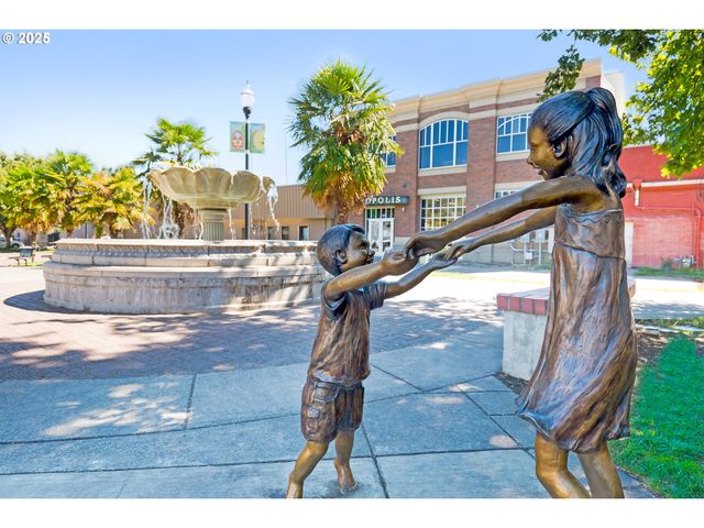 630 Merriott Lane, Woodburn, OR 97071