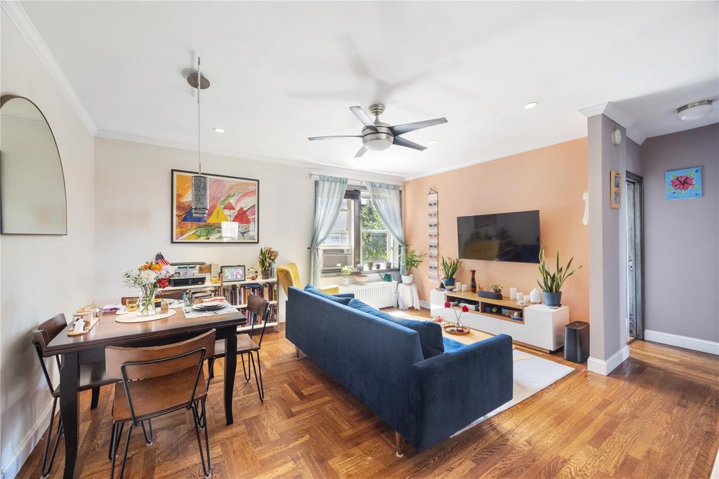 48-35 43rd St 7A, Woodside, NY 11104